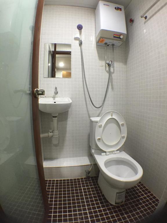 New Yan Yan Guest House Reception 9Th Floor Flat E4 E6 Hongkong Exterior foto